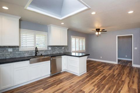 3205 Yorkshire Ln, Modesto, CA 95350 photo 9