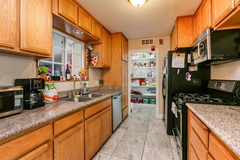 1664 Elm Ave, Modesto, CA 95358 photo 10