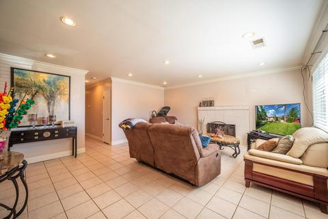 323 Camish Pl, Lathrop, CA 95330 photo 5