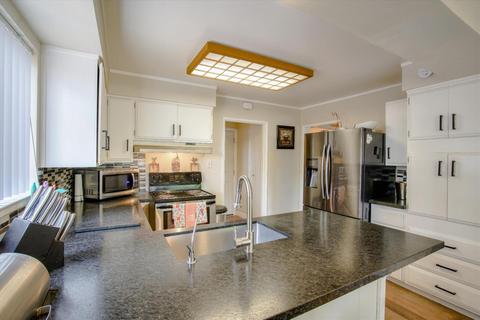6313 Madison Ave, Carmichael, CA 95608 photo 6