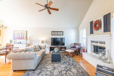 3912 Cougar Pl, Modesto, CA 95356 photo 4