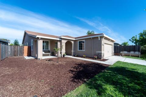 1447 Orgullo Ln, Manteca, CA 95337 photo 2