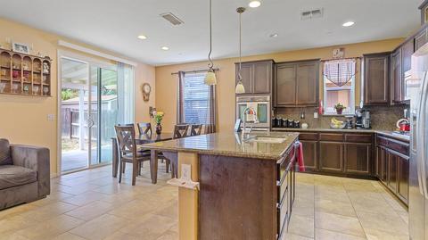 774 Jesse Martinez, Tracy, CA 95304 photo 2
