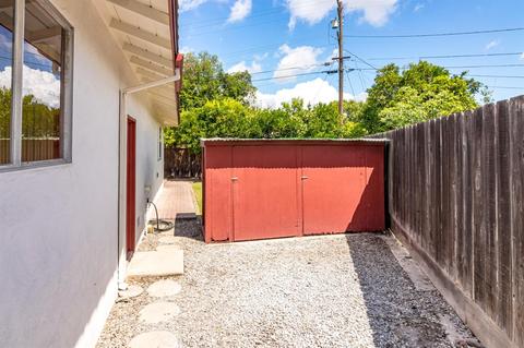 2121 Regent Ct, Modesto, CA 95350 photo 31