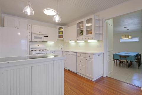 931 Mason St, Lodi, CA 95242 photo 2