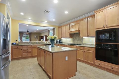 2552 Shadow Berry Dr, Manteca, CA 95336 photo 10