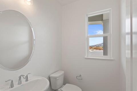 770 W Main St, Winters, CA 95694 photo 5
