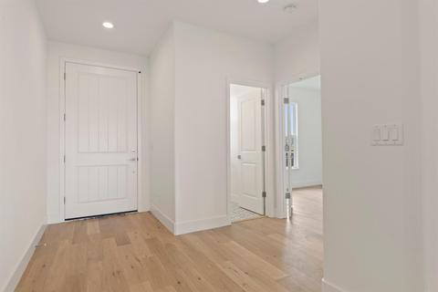 770 W Main St, Winters, CA 95694 photo 3