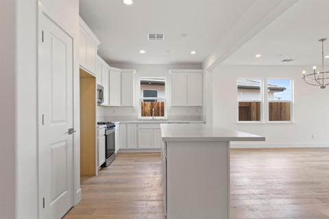 770 W Main St, Winters, CA 95694 photo 10