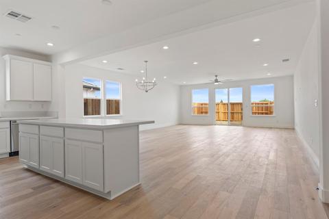 770 W Main St, Winters, CA 95694 photo 8