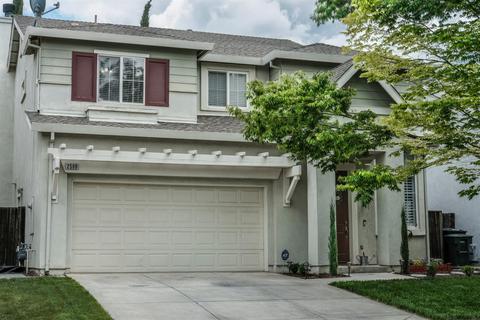 2580 Almanor Dr, Tracy, CA 95304 photo 2