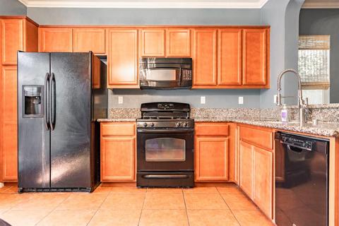2564 Greenleaf St, Manteca, CA 95337 photo 12