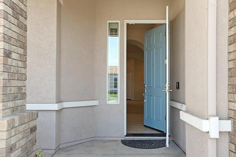 1696 Windy Cove Ln, Ripon, CA 95366 photo 5