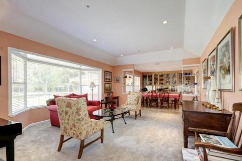 24319 Fairway Dr, Davis, CA 95616 photo 6