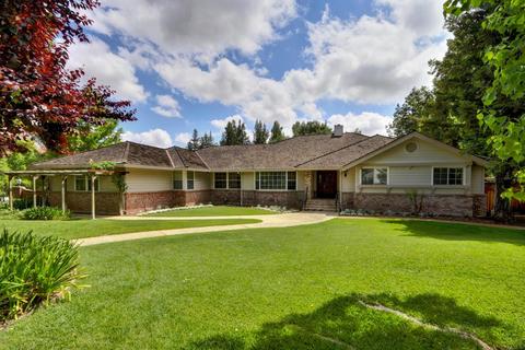 24319 Fairway Dr, Davis, CA 95616 photo 2
