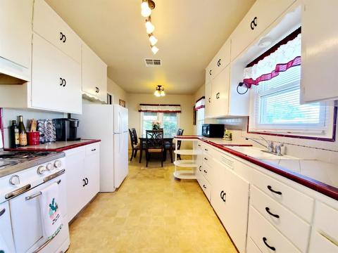 704 Tamarack Dr, Lodi, CA 95240 photo 12