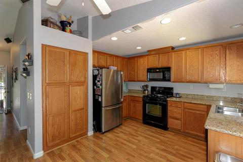 4915 Delphina Ct, Keyes, CA 95328 photo 11