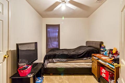 110 Walden St, Modesto, CA 95354 photo 9
