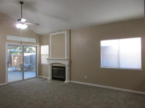 3525 Jarena Dr, Modesto, CA 95357 photo 2