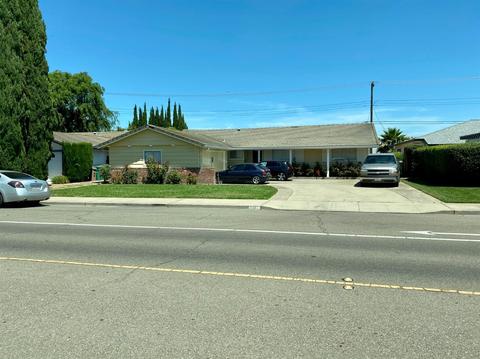 2131 W Elm St, Lodi, CA 95242 photo 1