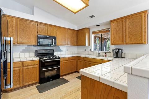 2139 Jayhawk Dr, Lodi, CA 95240 photo 8