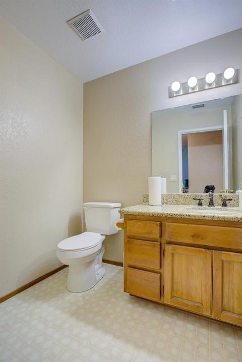 541 Meghan Dr, Patterson, CA 95363 photo 4