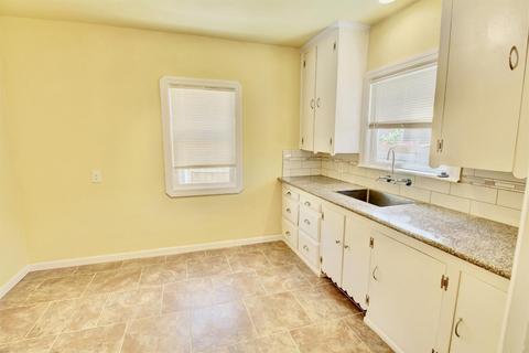 241 Flora St, Lodi, CA 95240 photo 8