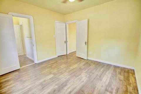 241 Flora St, Lodi, CA 95240 photo 11