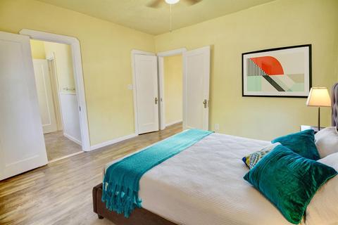 241 Flora St, Lodi, CA 95240 photo 5