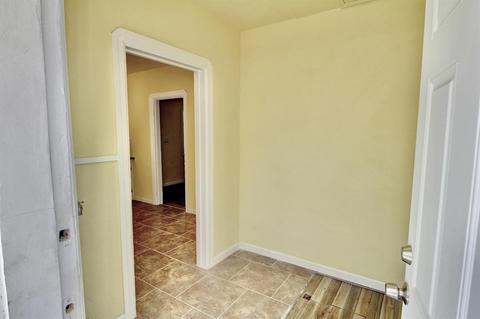 241 Flora St, Lodi, CA 95240 photo 3