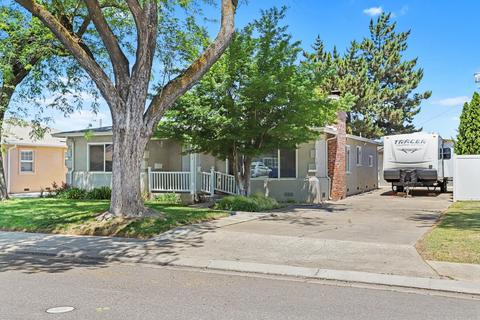 1213 College Ct, Modesto, CA 95350 photo 2