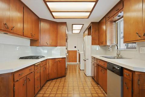 1213 College Ct, Modesto, CA 95350 photo 11