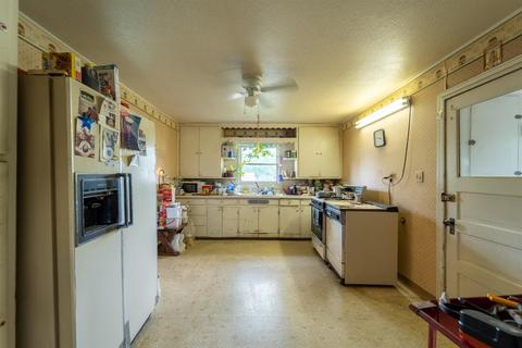 518 Bartch Ave, Patterson, CA 95363 photo 14