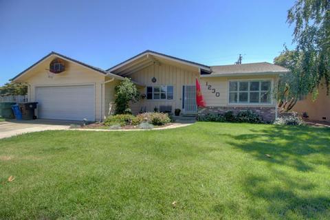 1230 Armstrong Dr, Manteca, CA 95336 photo 1