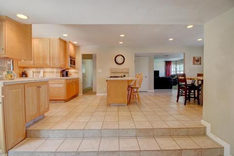 1230 Armstrong Dr, Manteca, CA 95336 photo 2