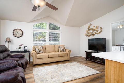 2836 Bedford Ave, Placerville, CA 95667 photo 2