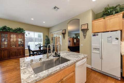 976 Cameron Dr, Folsom, CA 95630 photo 14