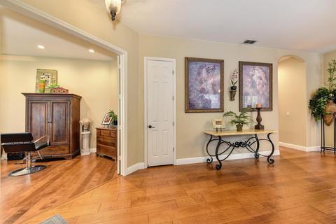 976 Cameron Dr, Folsom, CA 95630 photo 6