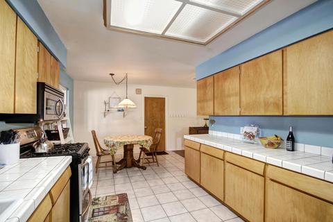 4821 Zube Ct, Carmichael, CA 95608 photo 11