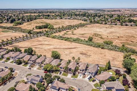5327 Delta Dr, Rocklin, CA 95765 photo 28