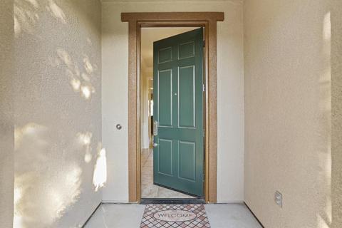 2386 Pepper Tree Ln, Manteca, CA 95336 photo 3