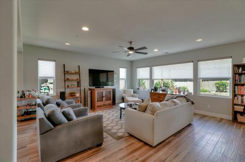 3895 Avalon St, Tracy, CA 95377 photo 9