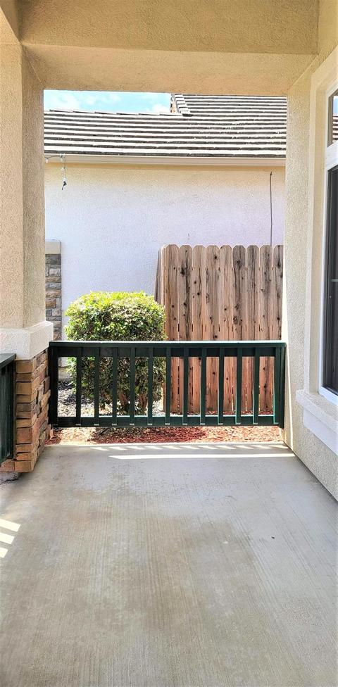 655 Beck Creek Ln, Patterson, CA 95363 photo 2