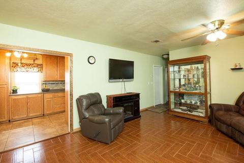 620 Florence St, Turlock, CA 95380 photo 11
