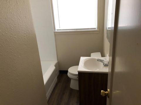 447 W Orangeburg Ave, Modesto, CA 95350 photo 10