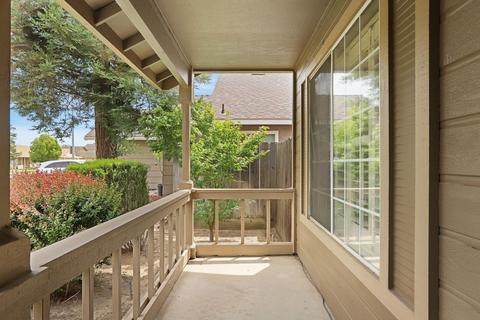 1482 Lapwing Way, Turlock, CA 95382 photo 2