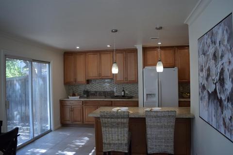 3092 Woods Cir, Davis, CA 95616 photo 2