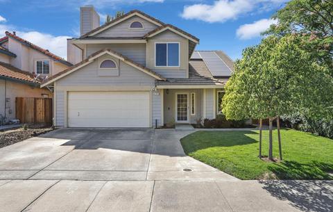 525 Pacheco Dr, Tracy, CA 95376 photo 2