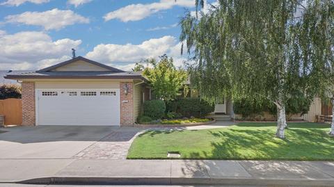 723 S Mills Ave, Lodi, CA 95242 photo 2