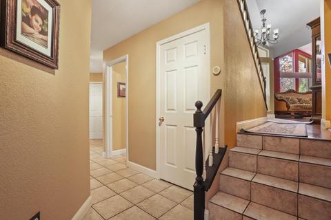 2225 Castleview, Turlock, CA 95382 photo 12
